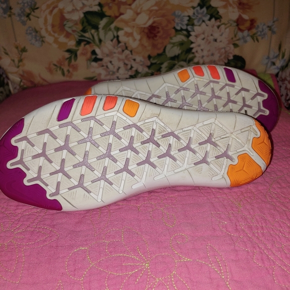 OBO Nike training shoes. Size 7.5. - Picture 9 of 12